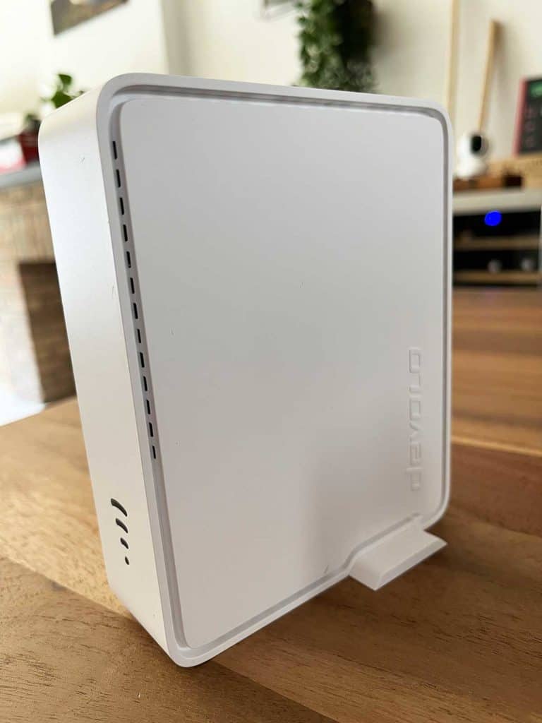 Un répétiteur du Devolo Repeater 5400 Mesh Bundle