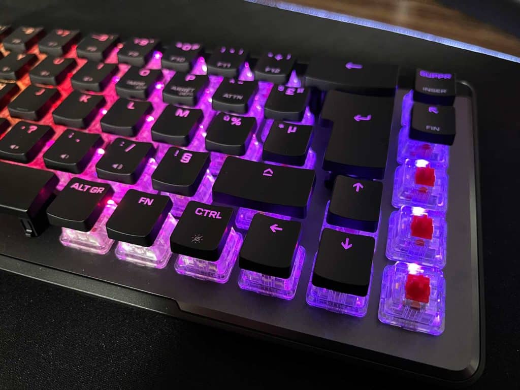 Gros plan sur les interrupteurs du Roccat Vulcan II Mini Air