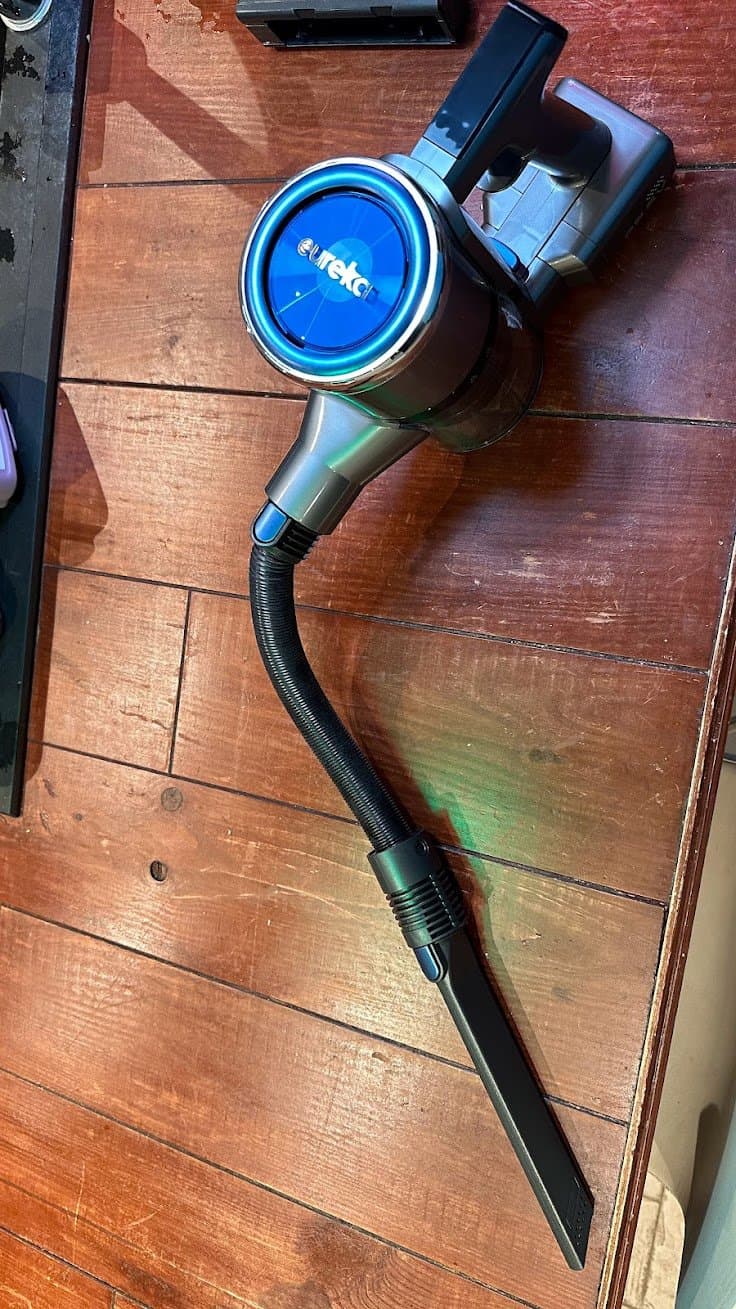 Eureka AK10 : le flexible c'est génial pour la voiture