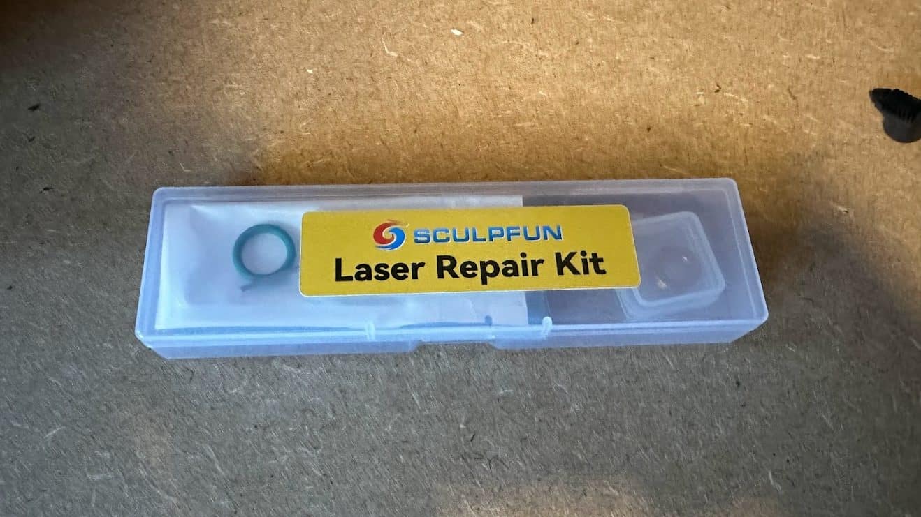 Sculpfun S30 Max : le kit de réparation, j'apprécie !