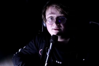 Feldup, un youtubeur spécialiste de l'horreur sur Internet