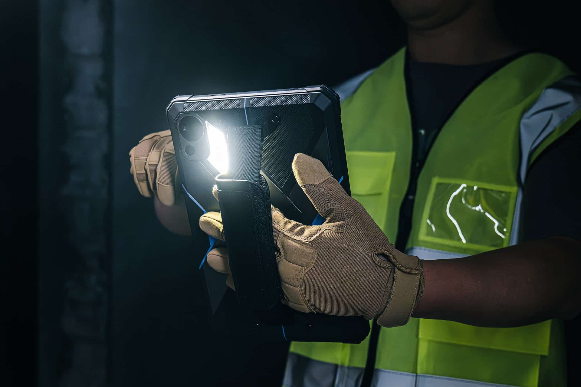 Lampe de poche FOSSiBOT DT2