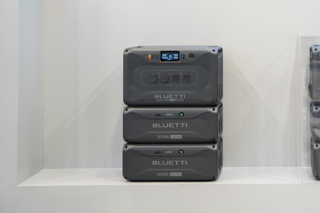 BLUETTI Apex 300 sur CES