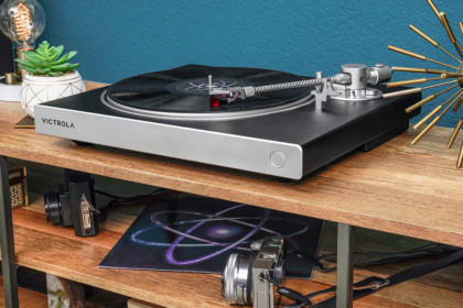 Le visuel officiel de la Victrola Hi-Res Carbon