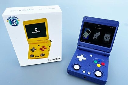 La console Anbernic RG34XXSP et son packaging