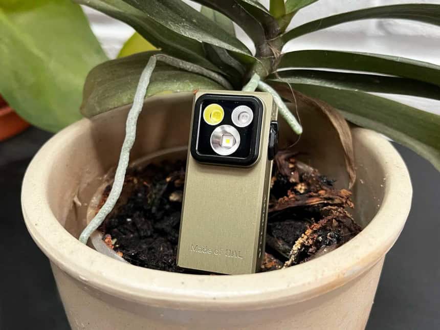 La lampe Olight Oclip Ultra