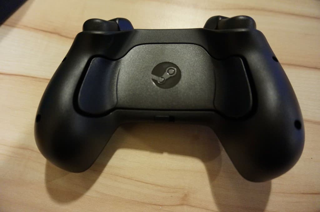 Steam Controller - Les nouveaux boutons à l'arrière comme sur les manettes Razer et Mad Catz