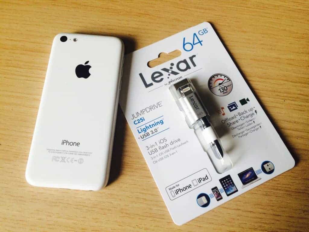 Lexar JumpDrive C25i - L'ami rêvé de l'iPhone 5C