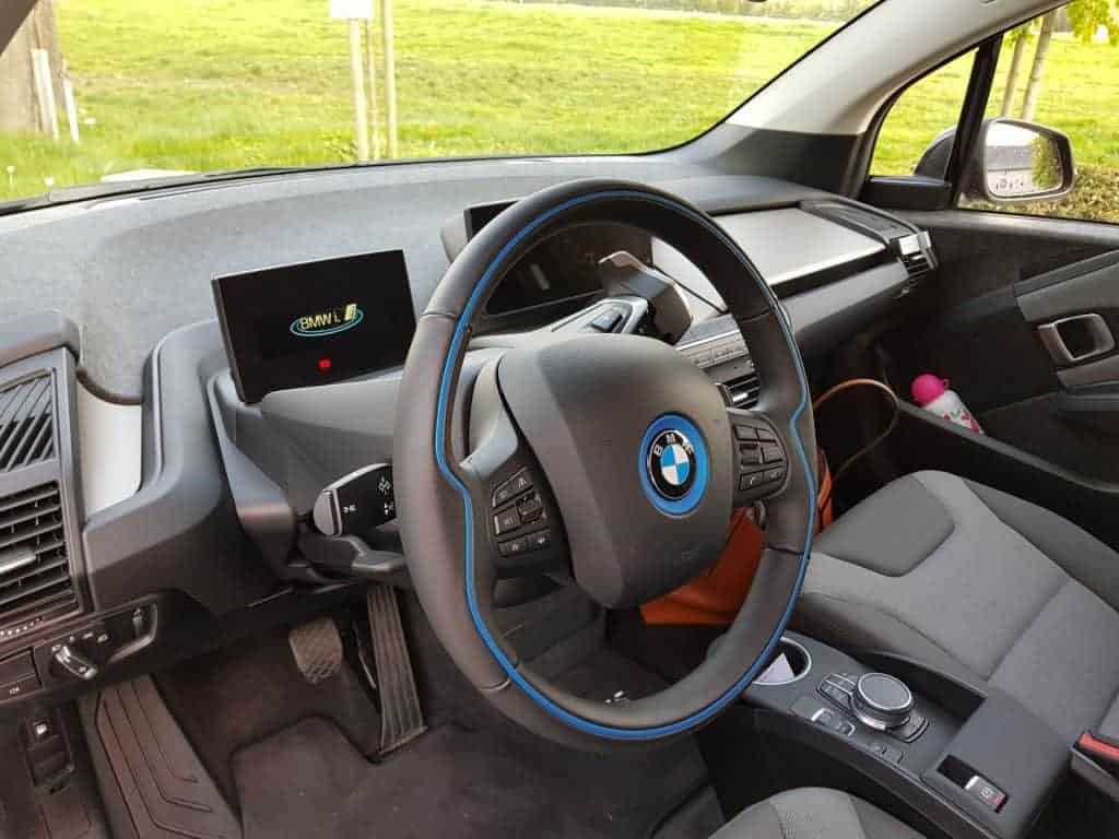 Bmw i3s - On gagne plein d’espace sans le levier de vitesse