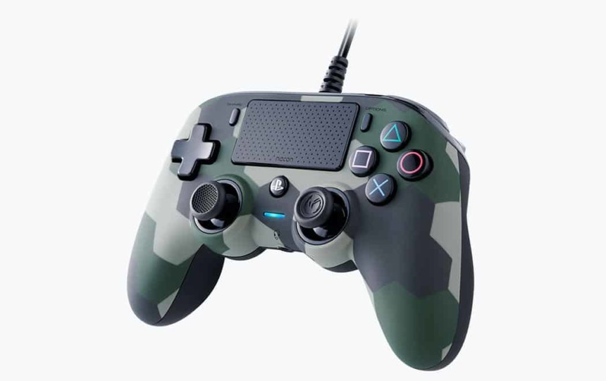 La manette Nacon Wired Compact Controller version Camouflage