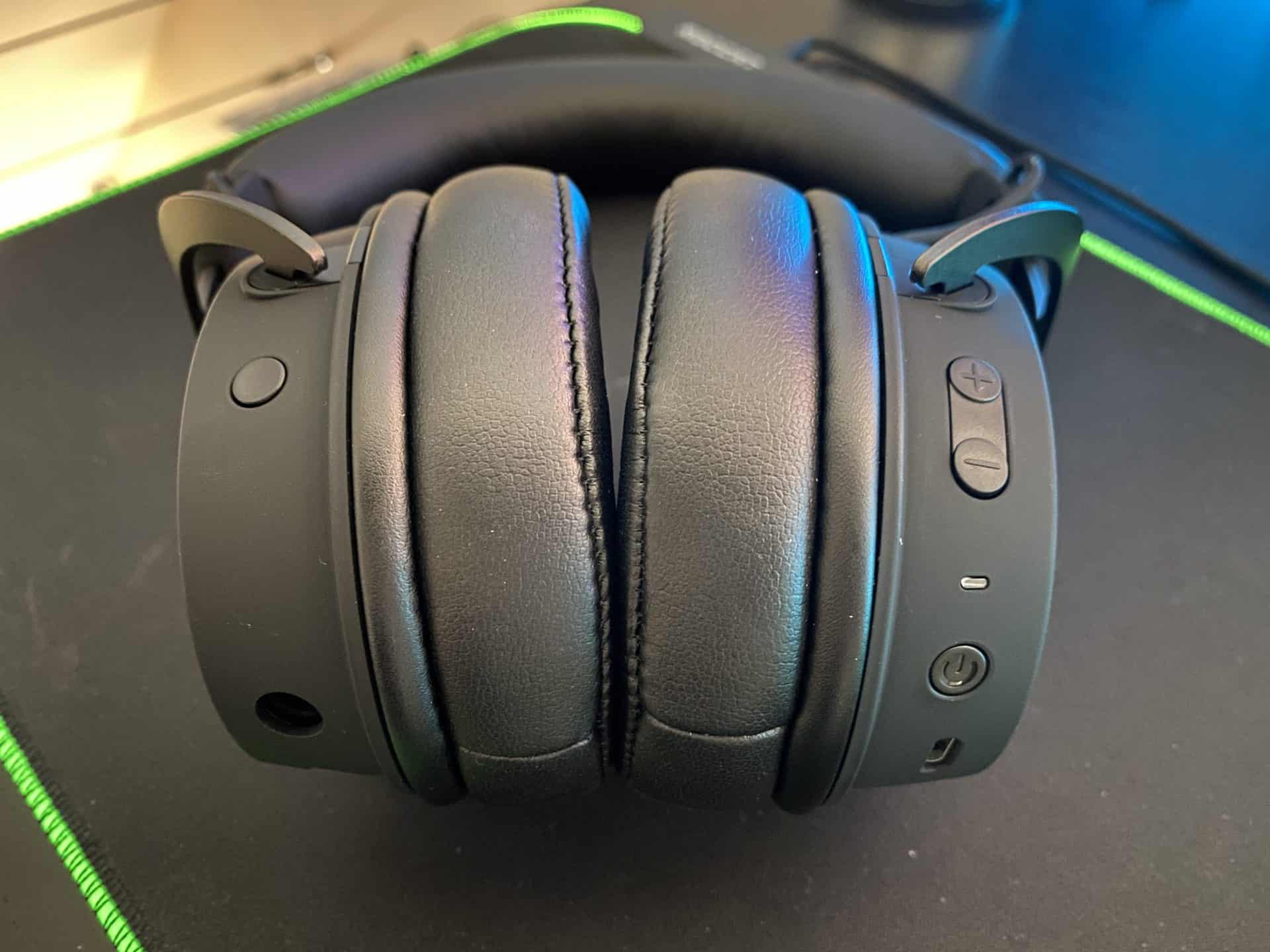 Les différents boutons sur le HyperX Cloud Mix