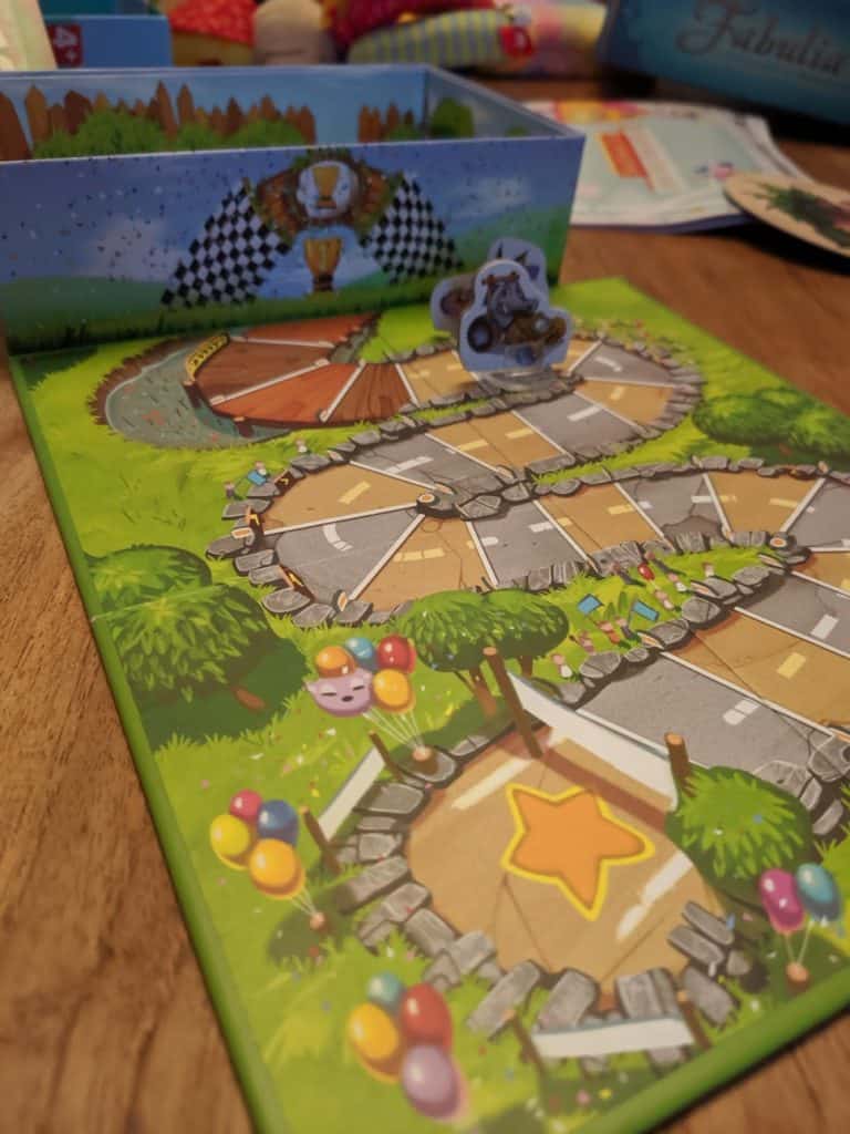 Zoo Run propose une course de Kart entre animaux sur un mini plateau