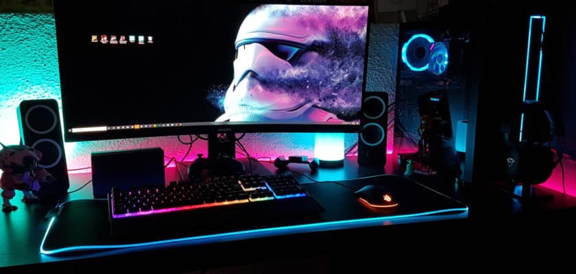 Le SteelSeries Apex 3, la Rival 3 et le QcK Prism Cloth XL