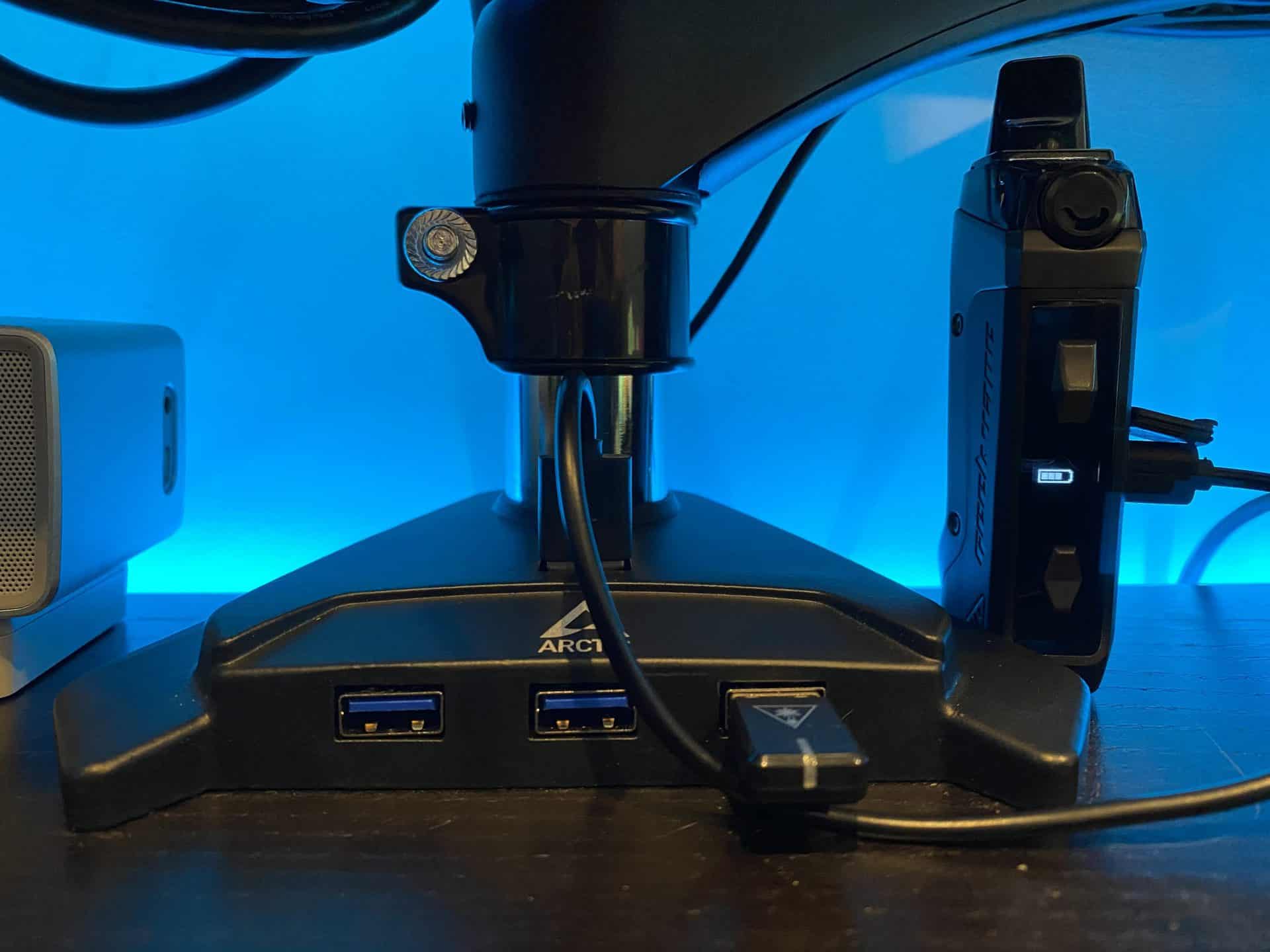 Le HUB bien pratique du Arctic Z1 3D Gen3