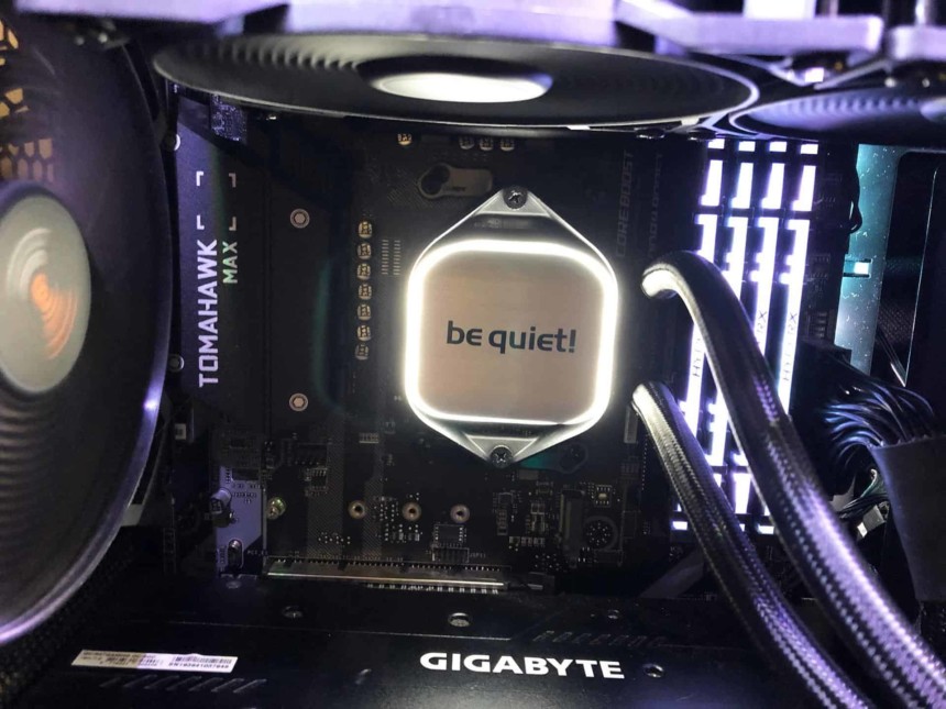 Le be quiet! Pure Loop installé dans un PC