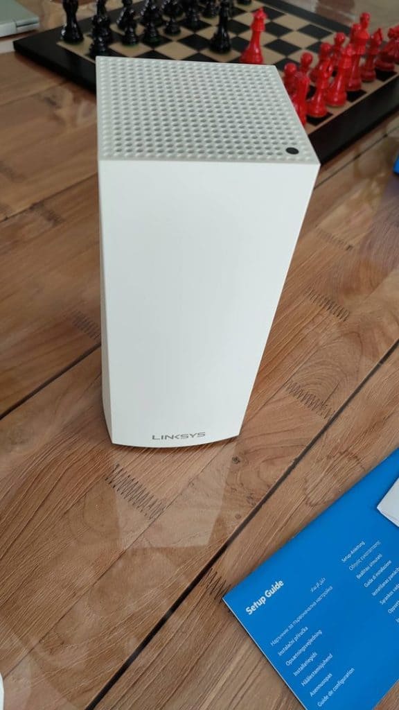 Routeur Linksys MX5300 Velop - Il est massif et impressionnant