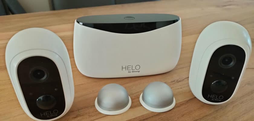le Camera-B-Kit Helo by Strong posé sur une table