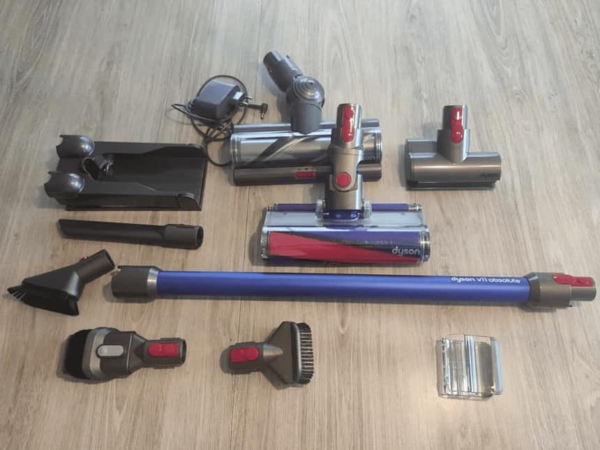 La liste des accessoires du Dyson V11