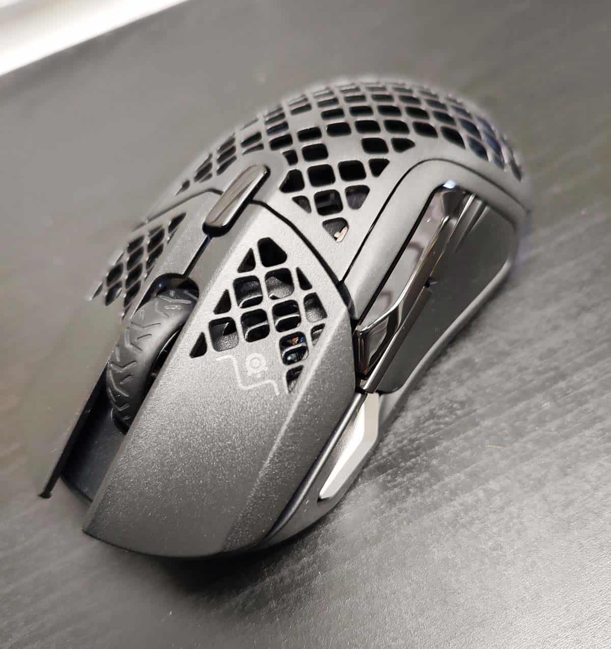 Test Souris gaming SteelSeries Aerox 5 Wireless : polyvalente, légère et  sans-fil - Les Numériques