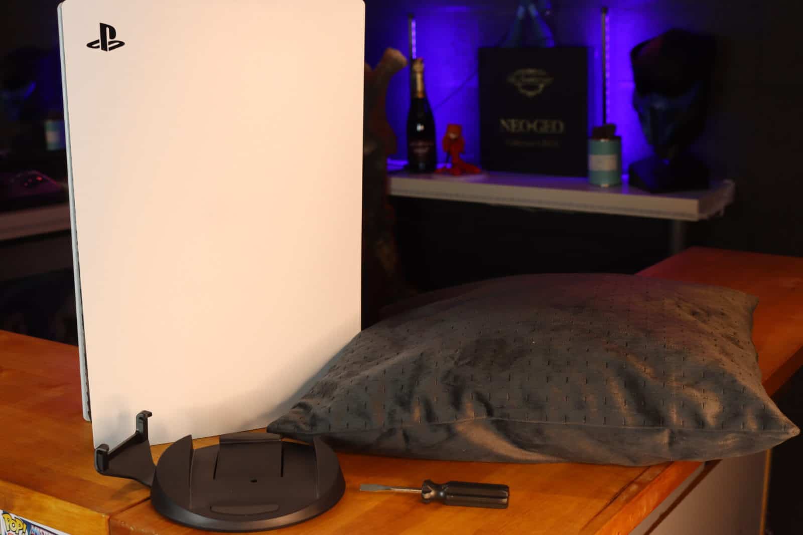 Comment placer le socle PS5 à la verticale