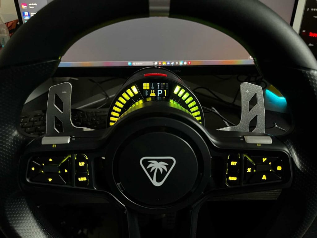 La roue de volant du VelocityOne Race KD3