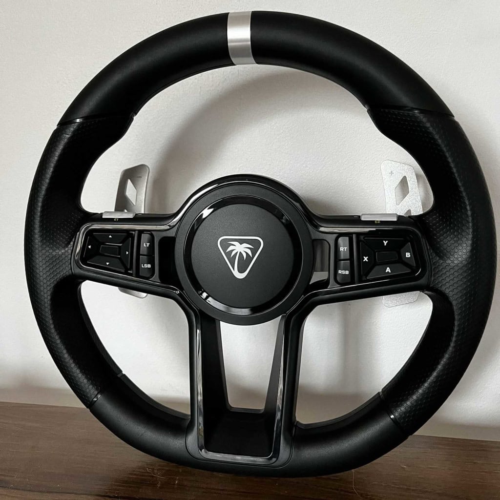 La roue de volant du VelocityOne Race KD3