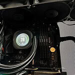 Le Corsair Nautilus 360 RS LCD installé dans un PC