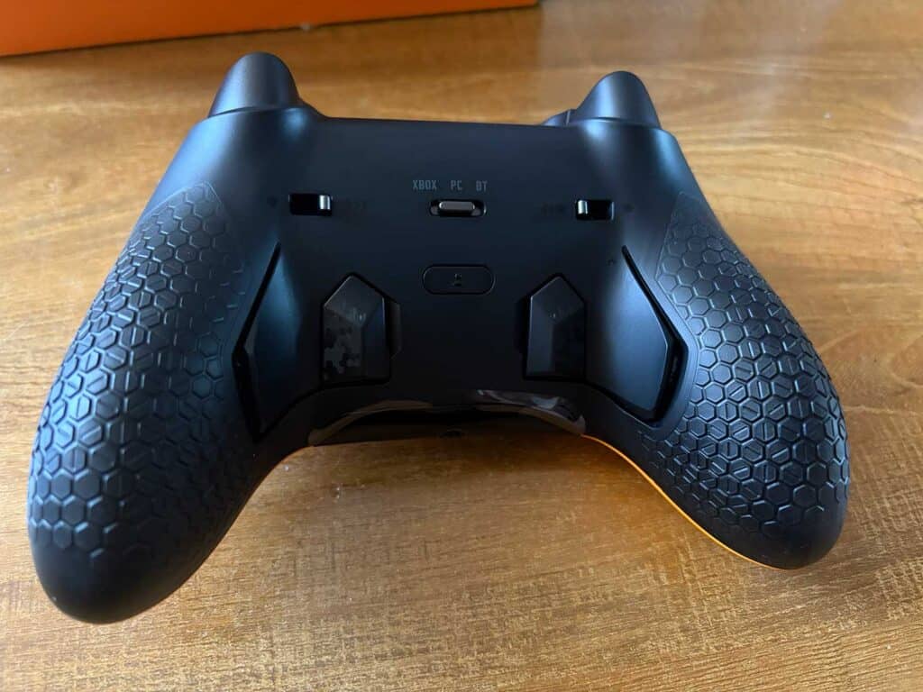 L'arrière de la SCUF Valor Pro Wireless